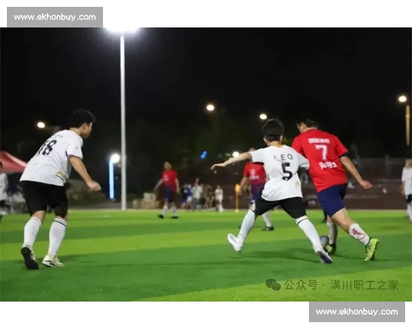 五大联赛官网:全球顶级足球赛事的最新动态与赛程更新 五大联赛官网:全球顶级足球赛事的最新动态与赛程更新